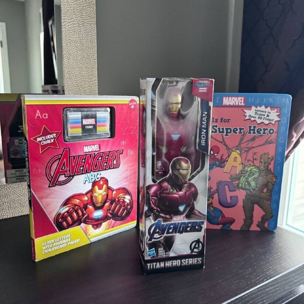 AVENGERS Marvel Educational Gift Set - Iron Man Figure and Books - Picture 1 of 12